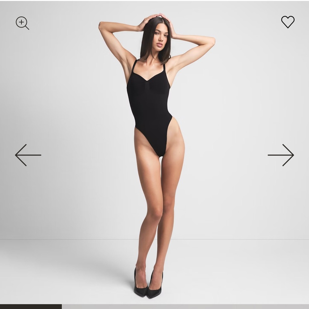 Skims seamless sculpt bodysuit size s/m